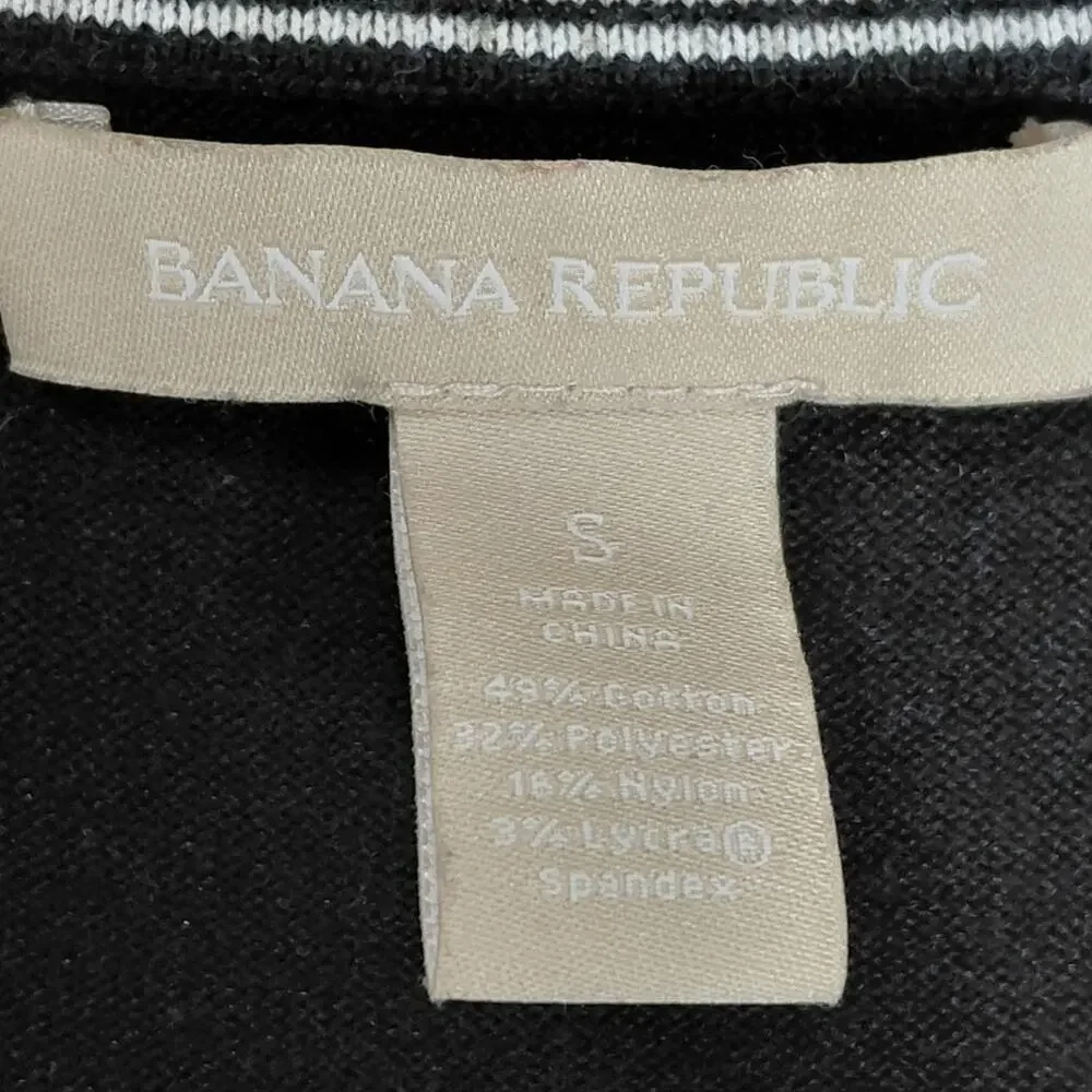 Banana Republic Pocket V-Neck Cardigan Sweater Women Size S